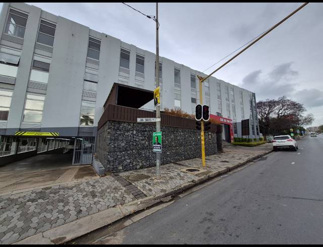 156M² RETAIL TO LET IN CRAIGHALL
